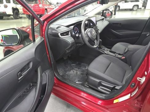Used 2023 Toyota Corolla LE FWD image 9