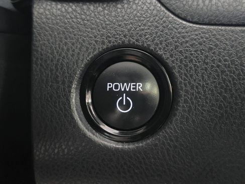 Certified 2025 Toyota Camry SE w/ Convenience Package image 32