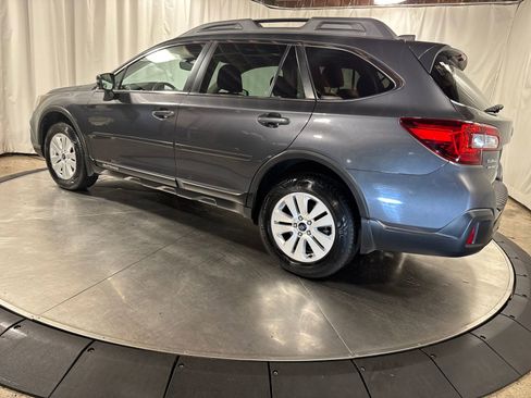 Used 2018 Subaru Outback 2.5i Premium image 7