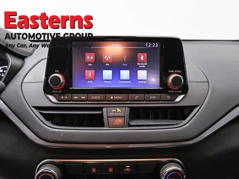 Used 2023 Nissan Altima 2.5 S FWD image 11