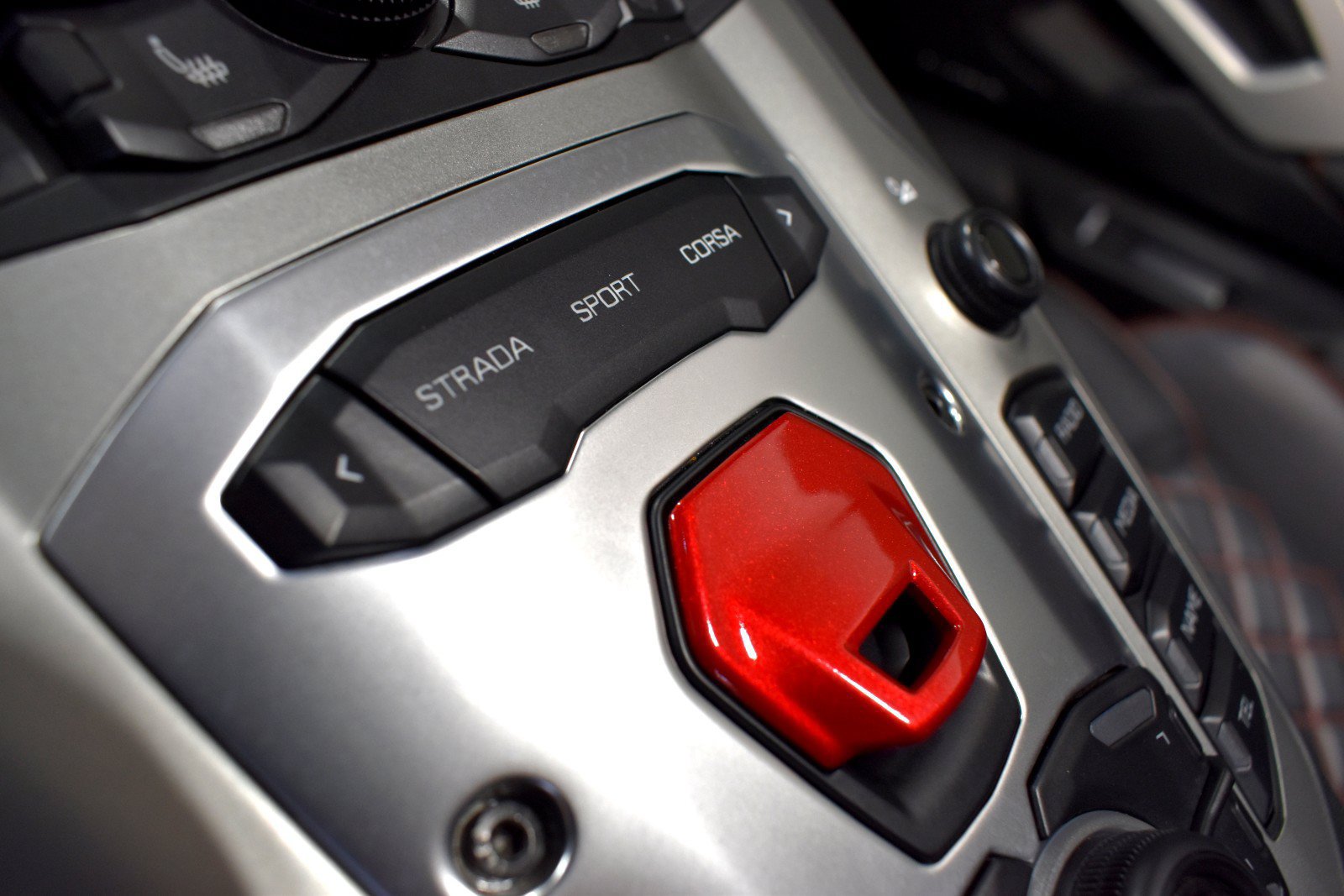 Used 2015 Lamborghini Aventador LP 700-4 AWD/4WD image 40