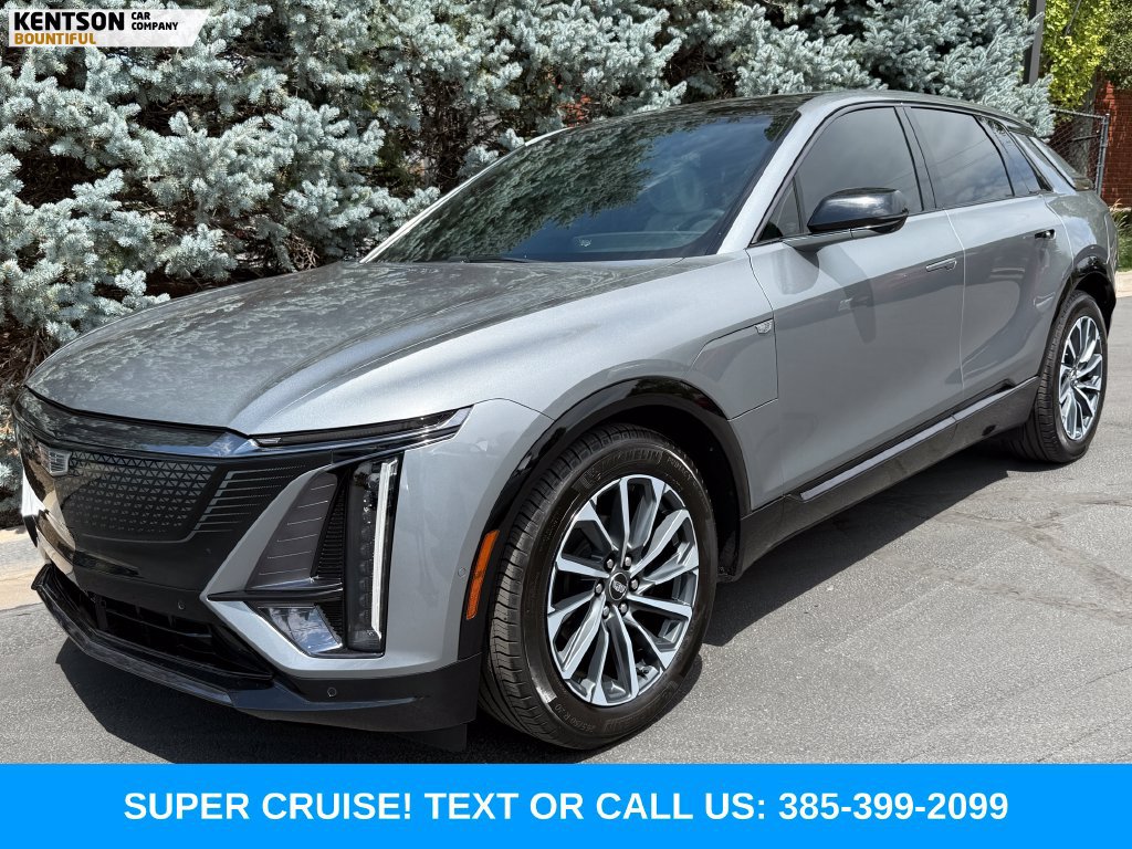 Used 2024 Cadillac Lyriq Sport w/ LPO, Floor Liner Package AWD/4WD image 3