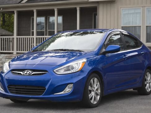 Used 2014 Hyundai Accent GLS w/ Option Group 2 FWD image 1