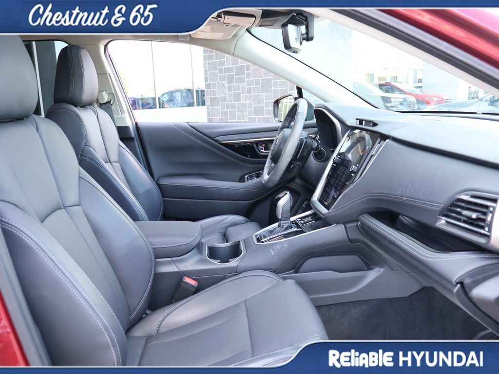 Used 2025 Subaru Outback Limited AWD/4WD image 9