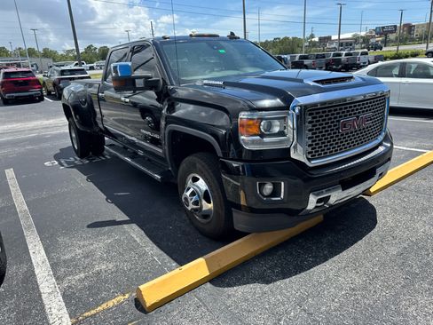 Used 2017 GMC Sierra 3500 Denali w/ Duramax Plus Package AWD/4WD image 3