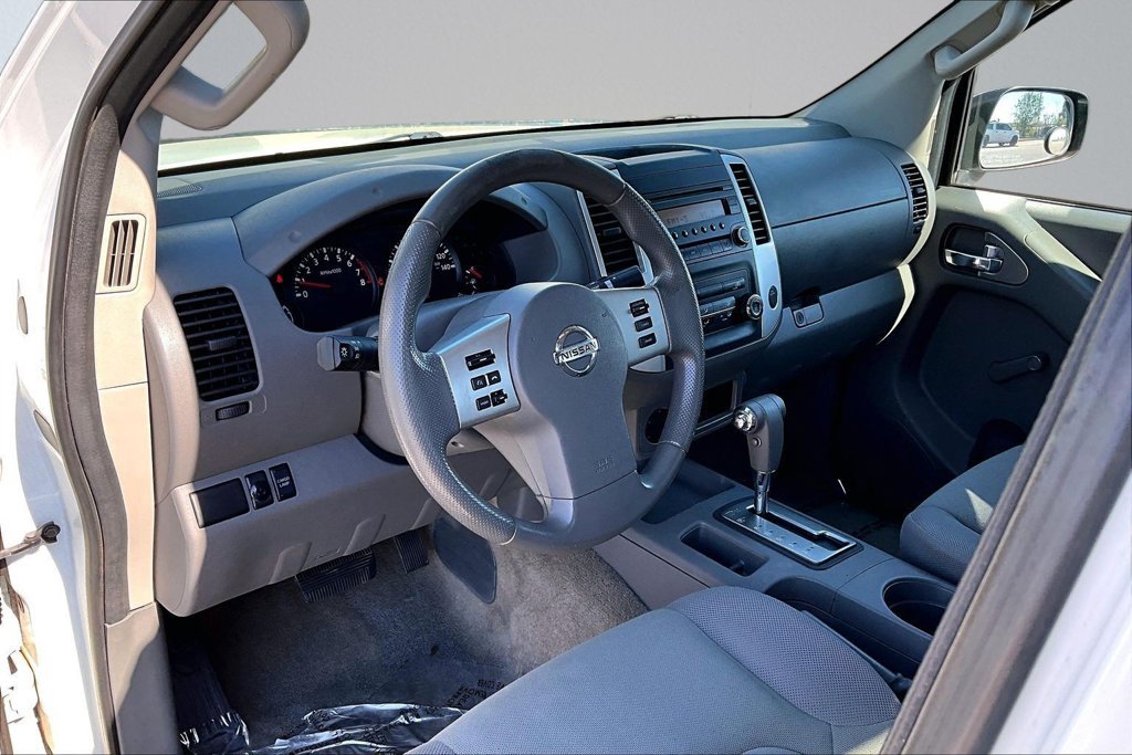 Used 2015 Nissan Frontier S RWD image 11