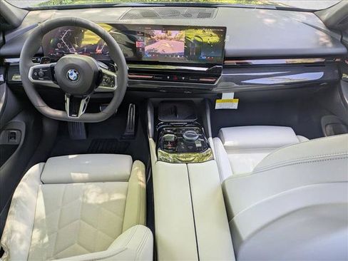 Used 2026 BMW 530i w/ M Sport Package image 16