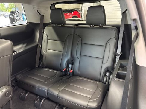 Used 2023 GMC Acadia SLT AWD/4WD image 44