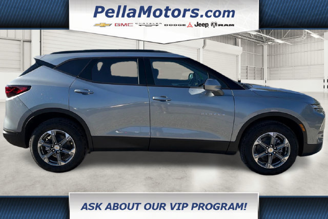 New 2026 Chevrolet Blazer LT w/ Convenience Package AWD/4WD image 2