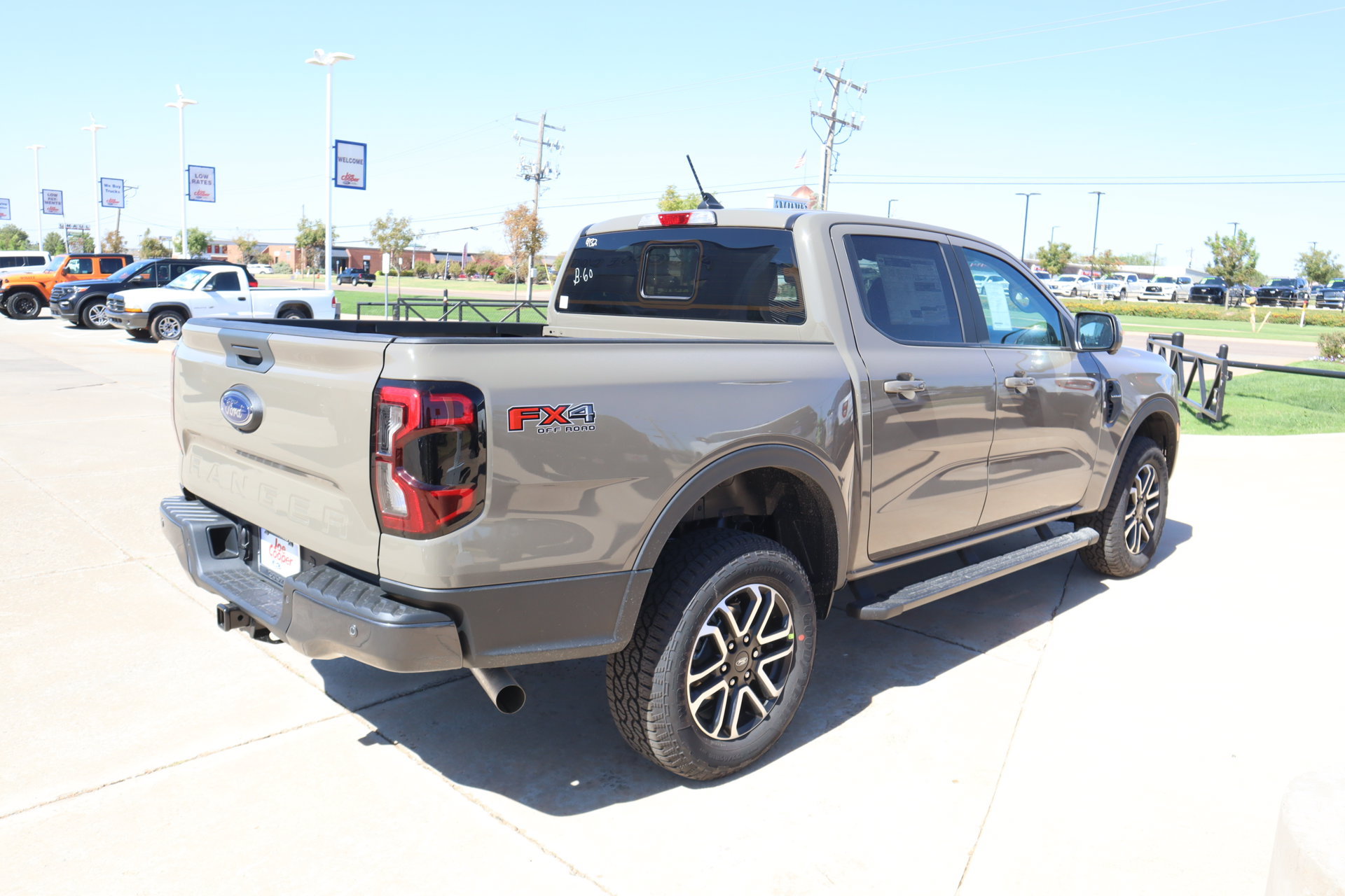 New 2026 Ford Ranger Lariat w/ FX4 Off-Road Package AWD/4WD image 22