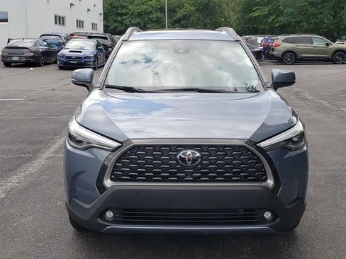 Used 2022 Toyota Corolla Cross XLE w/ Convenience Package AWD/4WD image 10
