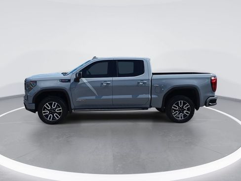 Used 2025 GMC Sierra 1500 AT4 w/ AT4 Premium Package AWD/4WD image 7