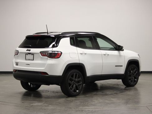 Used 2026 Jeep Compass Limited AWD/4WD image 8