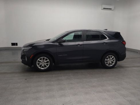 Used 2022 Chevrolet Equinox LT w/ Driver Convenience Package image 2