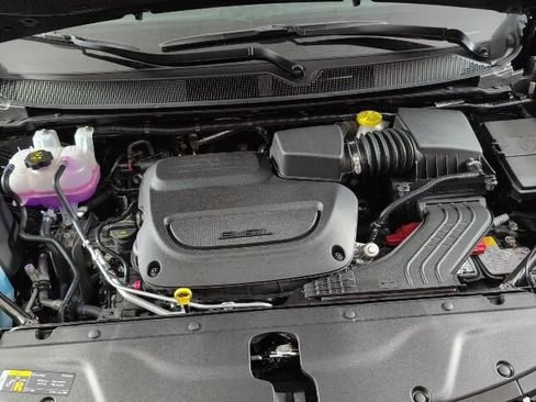 New 2026 Chrysler Pacifica Select FWD image 3