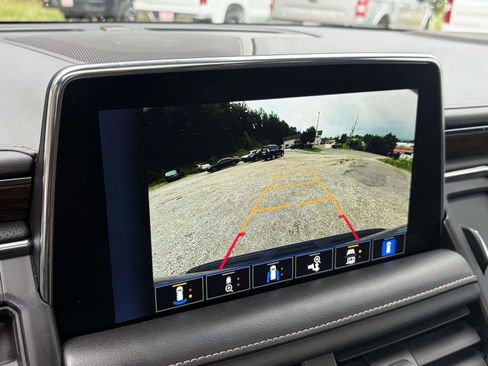 Used 2023 Chevrolet Tahoe Premier AWD/4WD image 14