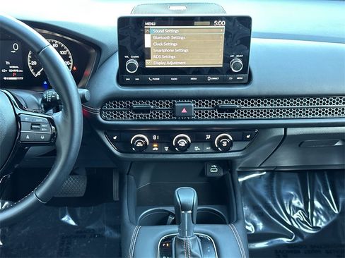 Used 2025 Honda HR-V Sport image 17