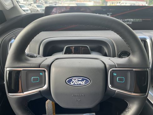 New 2027 Ford Expedition Max Platinum w/ Driver's Package RWD image 15