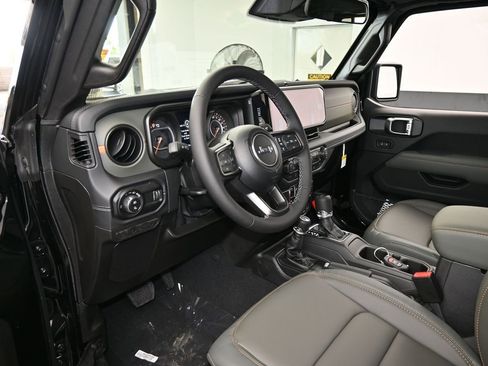 New 2026 Jeep Gladiator Mojave image 10