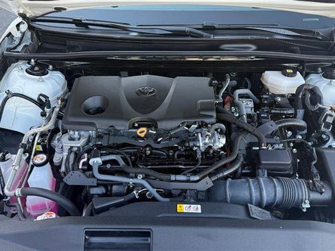 Used 2025 Toyota Camry SE w/ Convenience Package FWD image 7