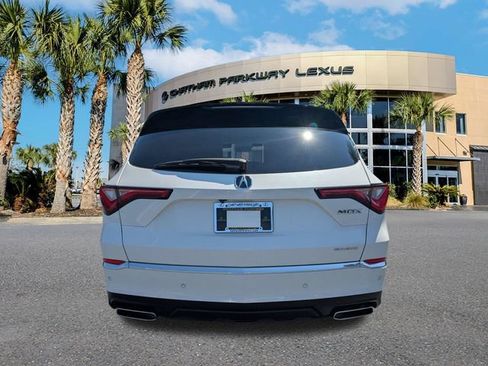 Used 2022 Acura MDX SH-AWD w/ Advance Package image 4