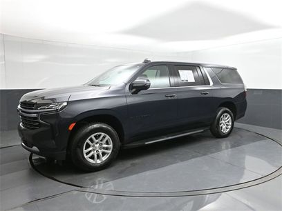 Used 2022 Chevrolet Suburban LT w/ Luxury Package