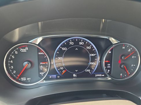 Used 2023 Chevrolet Traverse Premier FWD image 20