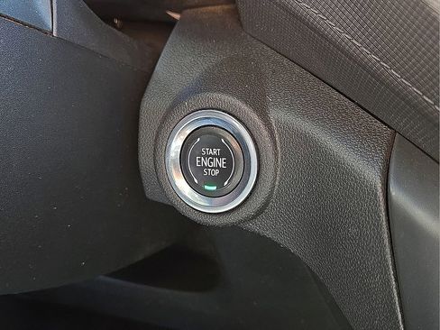 Used 2021 Chevrolet TrailBlazer LT w/ Convenience Package image 32