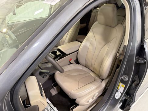 Used 2022 Lincoln Nautilus Reserve w/ Equipment Group 201A image 10