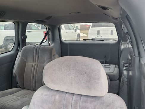 Used 2002 Toyota Sienna LE image 8