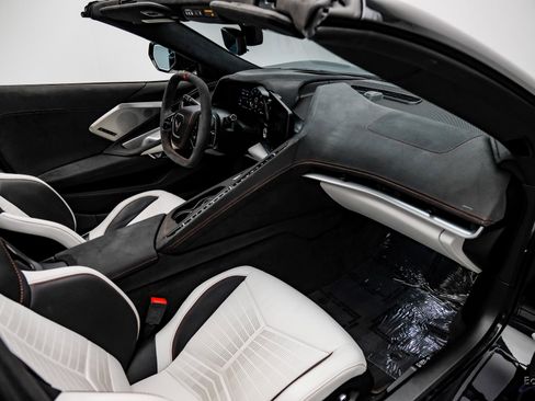 Used 2023 Chevrolet Corvette Stingray Premium Cpe w/ Z51 Performance Package image 53