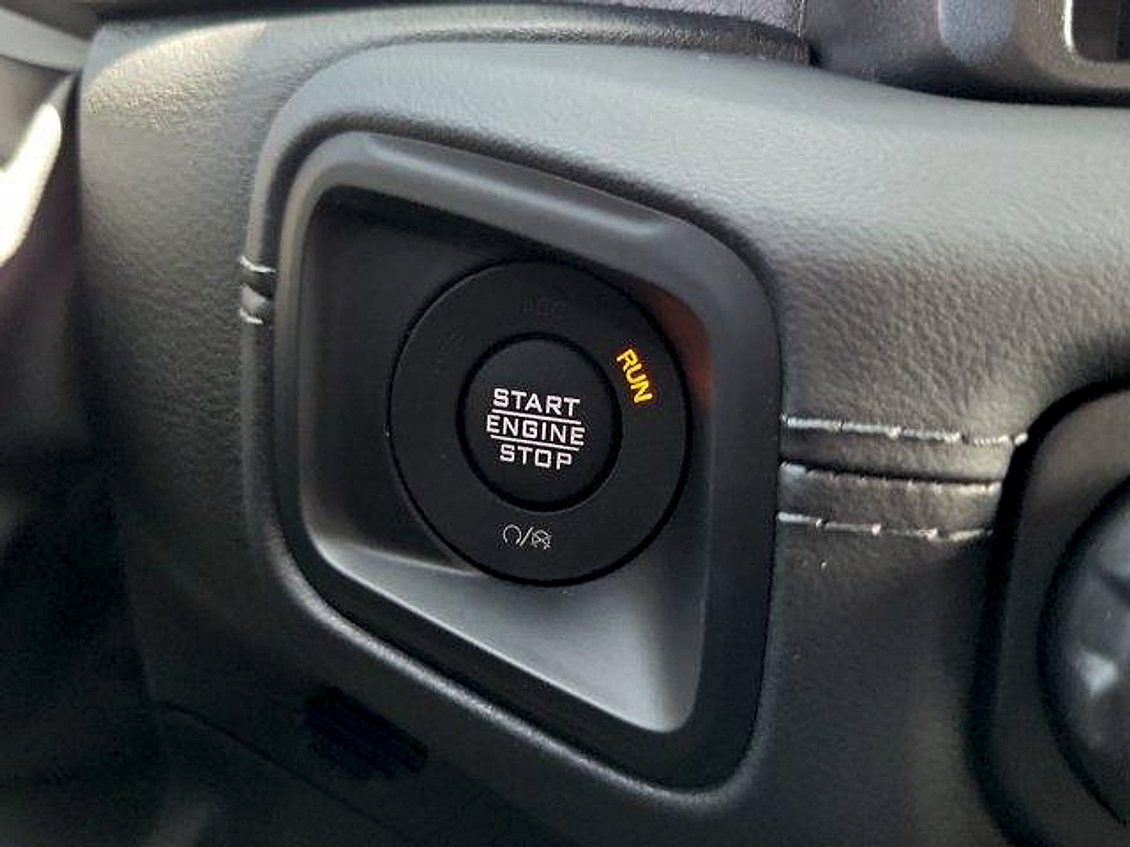New 2026 Jeep Wrangler Unlimited Sahara AWD/4WD image 8