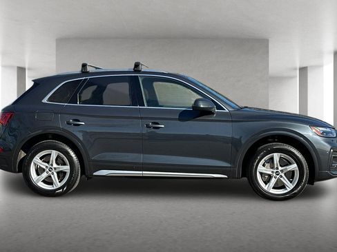 Used 2021 Audi Q5 2.0T Premium w/ Convenience Package image 3
