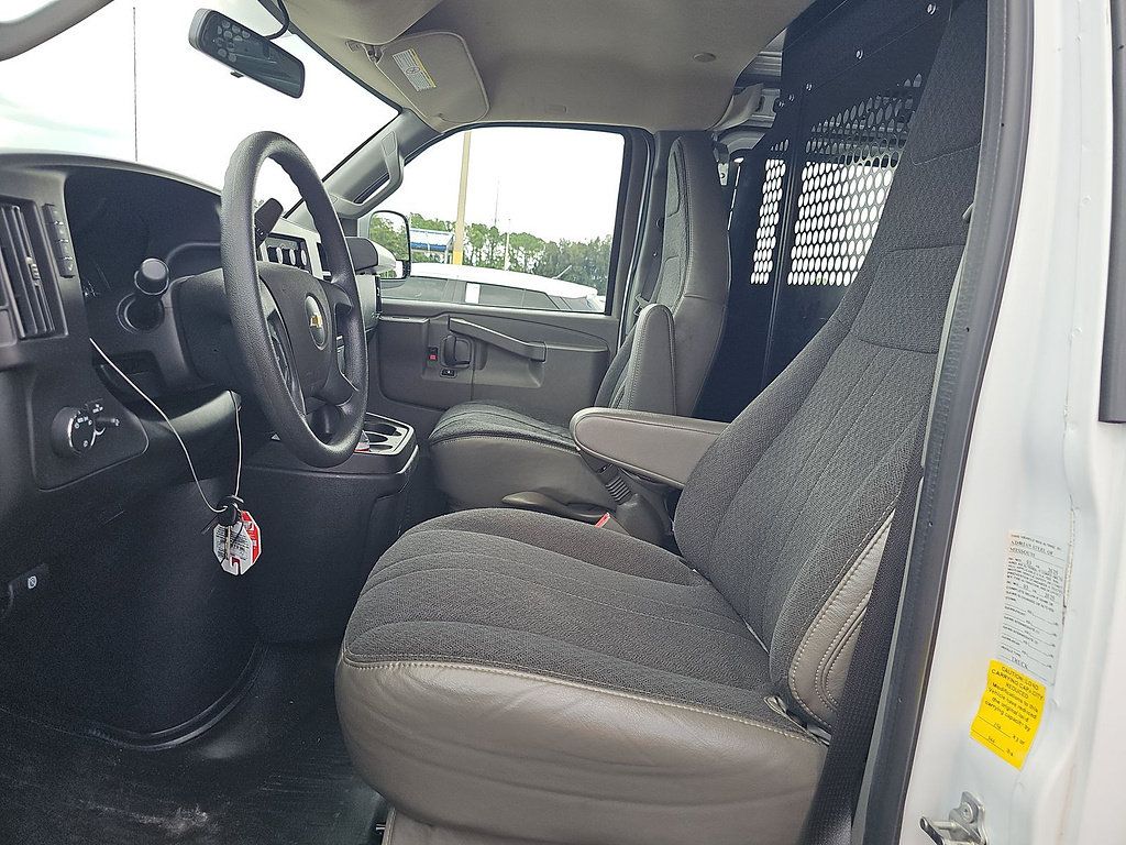 Certified 2025 Chevrolet Express 2500 w/ Driver Convenience Package RWD image 7