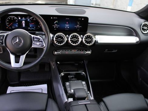 Used 2022 Mercedes-Benz GLB 250 4MATIC w/ Premium Package Lite image 26