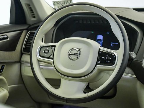 Certified 2025 Volvo XC90 T8 Ultra AWD/4WD image 13