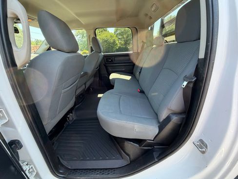 Used 2014 RAM 4500 Tradesman w/ Chrome Appearance Group AWD/4WD image 18