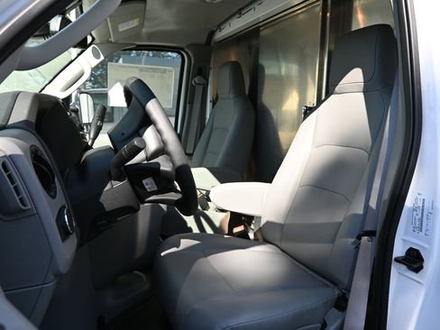 New 2026 Ford E-350 and Econoline 350 Super Duty w/ Power Equipment Group image 18