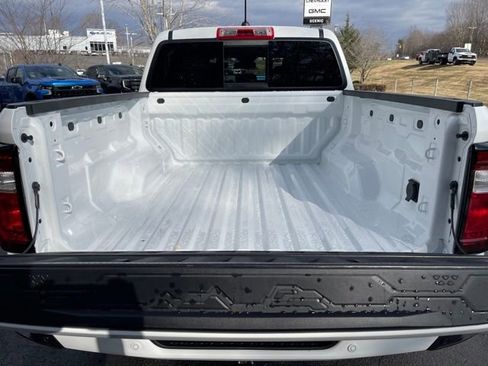 New 2026 GMC Canyon Elevation w/ Convenience Package image 22