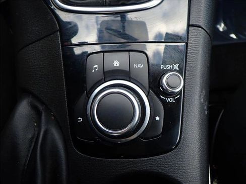 Used 2015 MAZDA MAZDA3 i Sport image 19