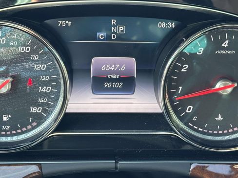 Used 2017 Mercedes-Benz E 300 4MATIC image 25