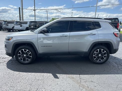 Used 2022 Jeep Compass Latitude AWD/4WD image 15