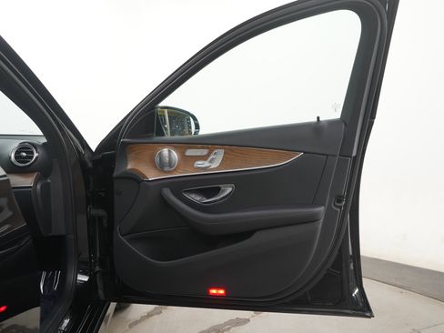 Used 2020 Mercedes-Benz E 450 E 450 image 9