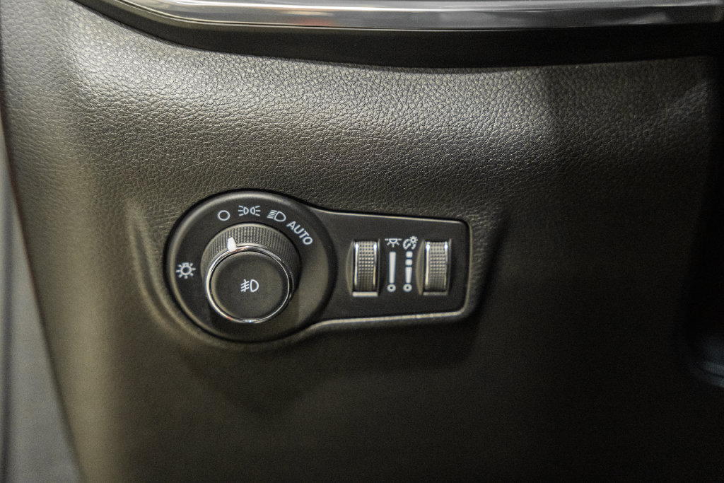 Certified 2022 Jeep Compass Limited AWD/4WD image 43