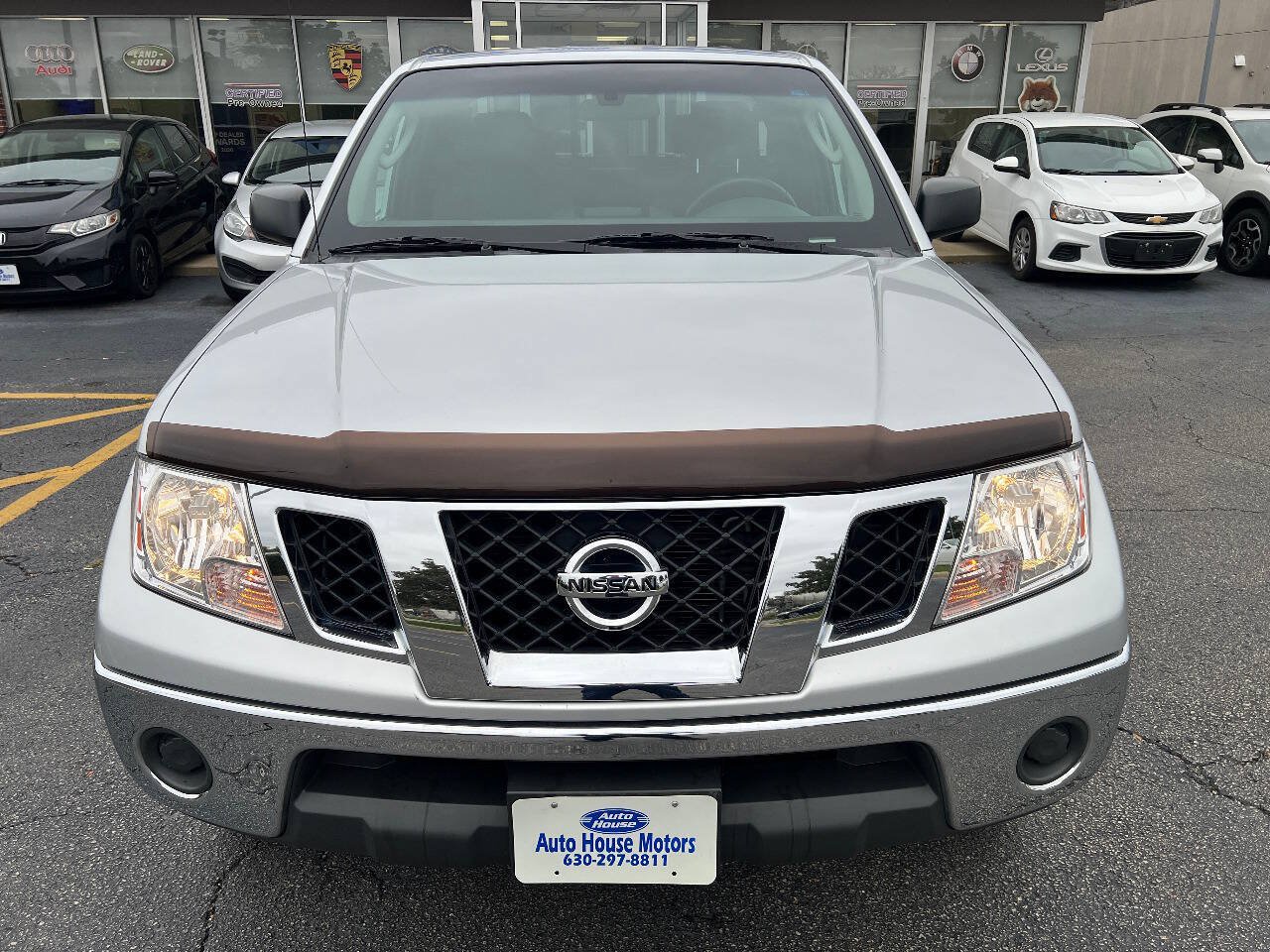 Used 2009 Nissan Frontier SE w/ SE Value Truck Pkg AWD/4WD image 5