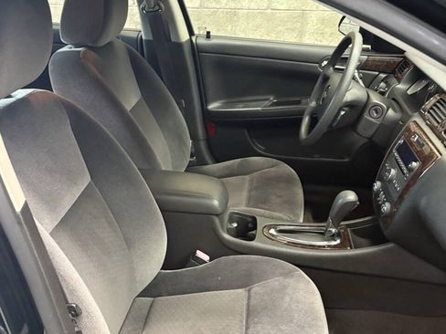 Used 2015 Chevrolet Impala LT w/ LT Sunroof Package FWD image 7