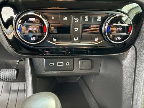 Used 2023 Buick Encore GX Select w/ Sport Touring Package AWD/4WD image 19