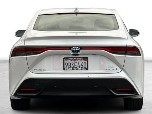 Used 2022 Toyota Mirai XLE image 5