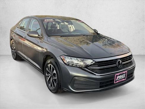 Used 2024 Volkswagen Jetta S image 3