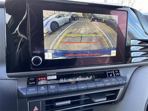 New 2026 Toyota Camry SE image 9